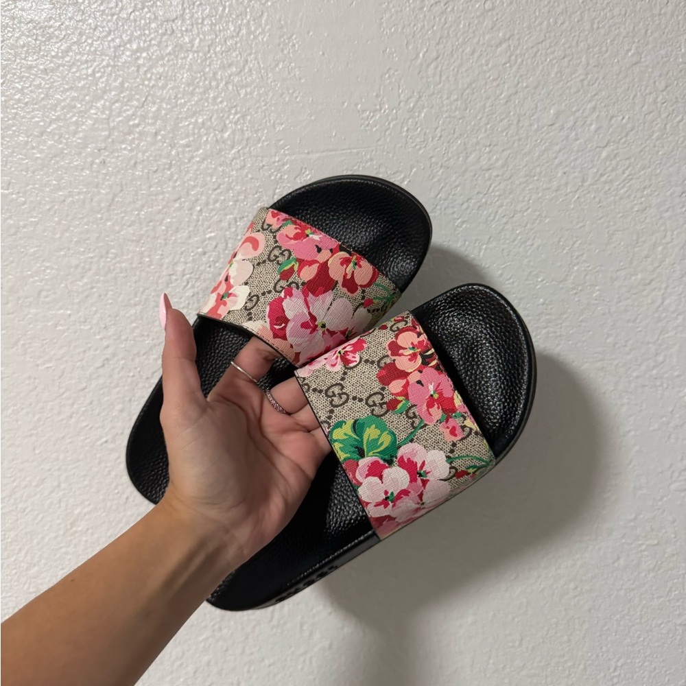 Gucci Floral Black Sandals